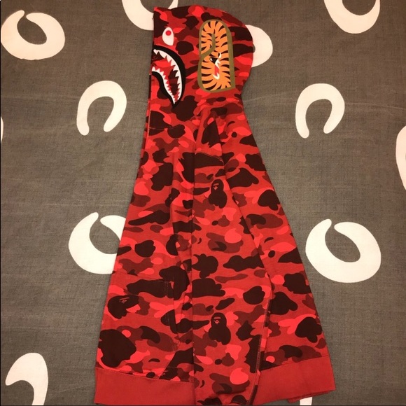 Bape Red Shark Hoodie - Picture 4 of 7